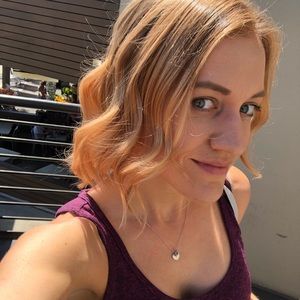 Meet your Posher, Stephanie